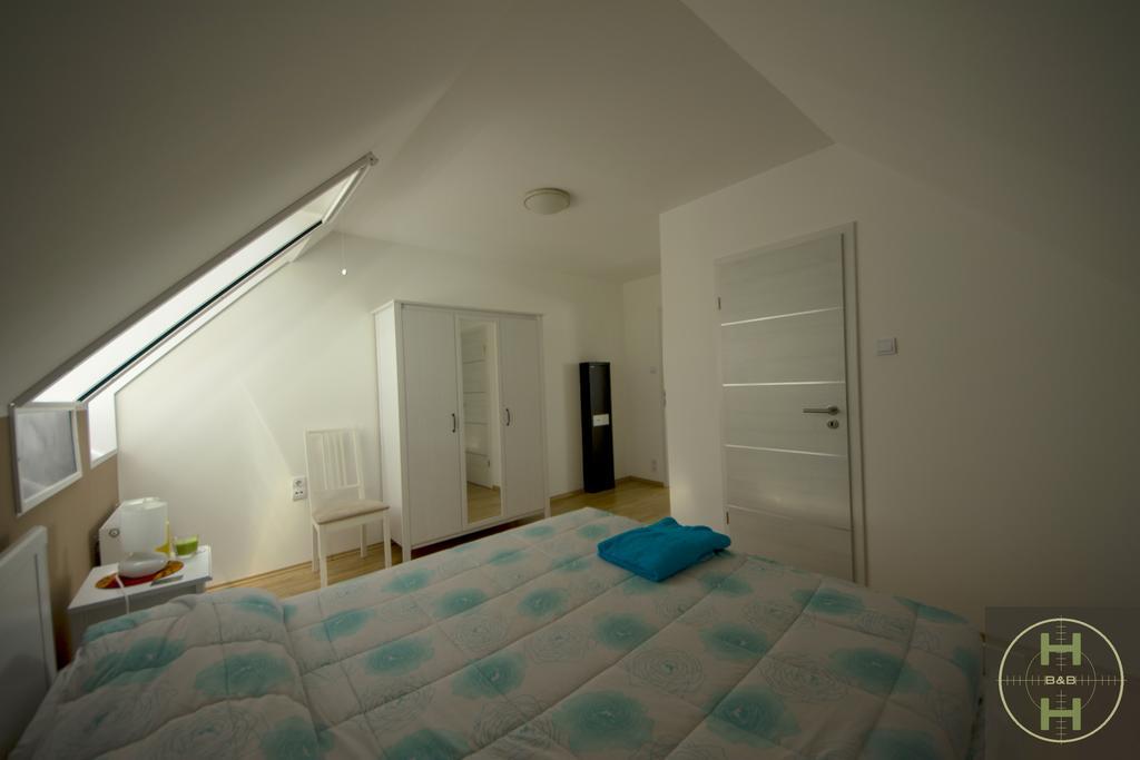 Hunters House Kft Bed And Breakfast Toltestava 外观 照片